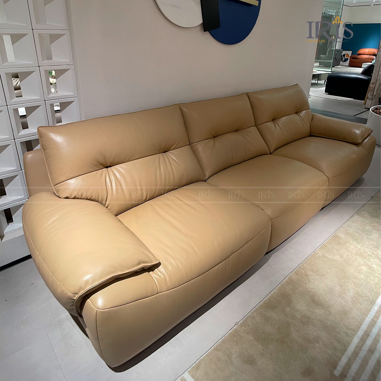 Sofa Da Thật Cao Cấp Aurelio 8 Tông màu chủ đạo của ghế là màu be nhã nhặn và trung tính