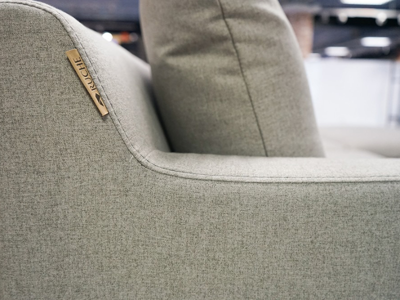 12 Kinh nghiệm chọn mua ghế sofa đẹp, phù hợp cho phòng khách 11 Đường kim mũi chỉ trên ghế sofa cũng rất quan trọng