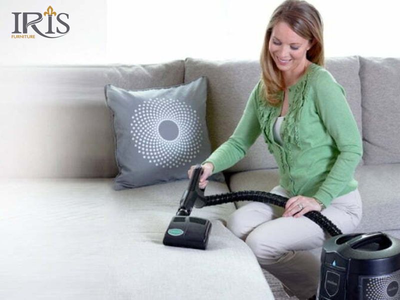 Hướng dẫn cách giặt ghế sofa đơn giản, sạch sâu tại nhà 7 Vệ sinh sofa định kỳ giúp tăng tuổi thọ sofa
